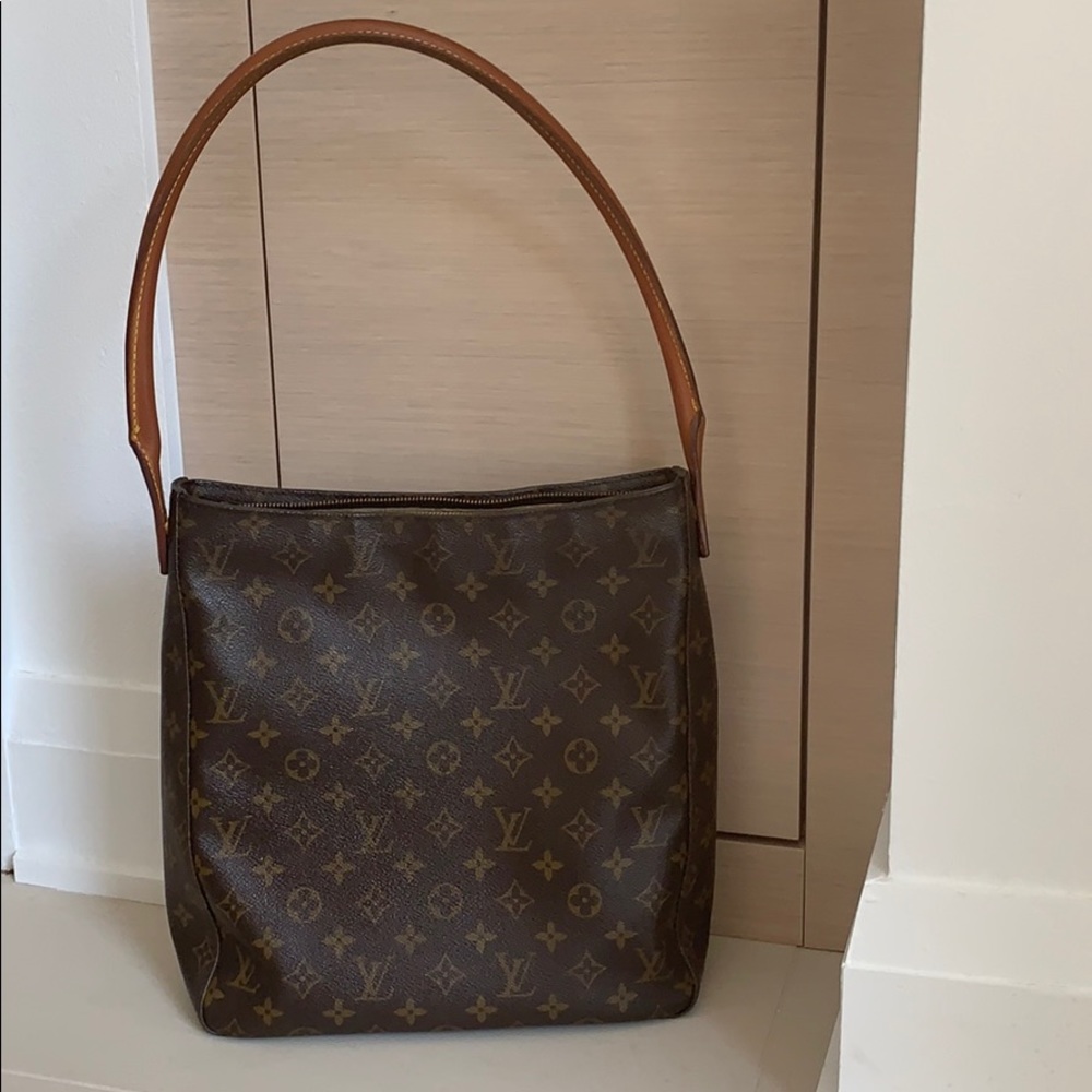 Louis Vuitton Looping GM Shoulder Bag
